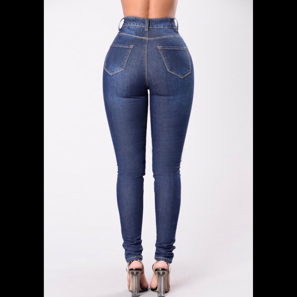 High Waisted Dark Blue Jeans